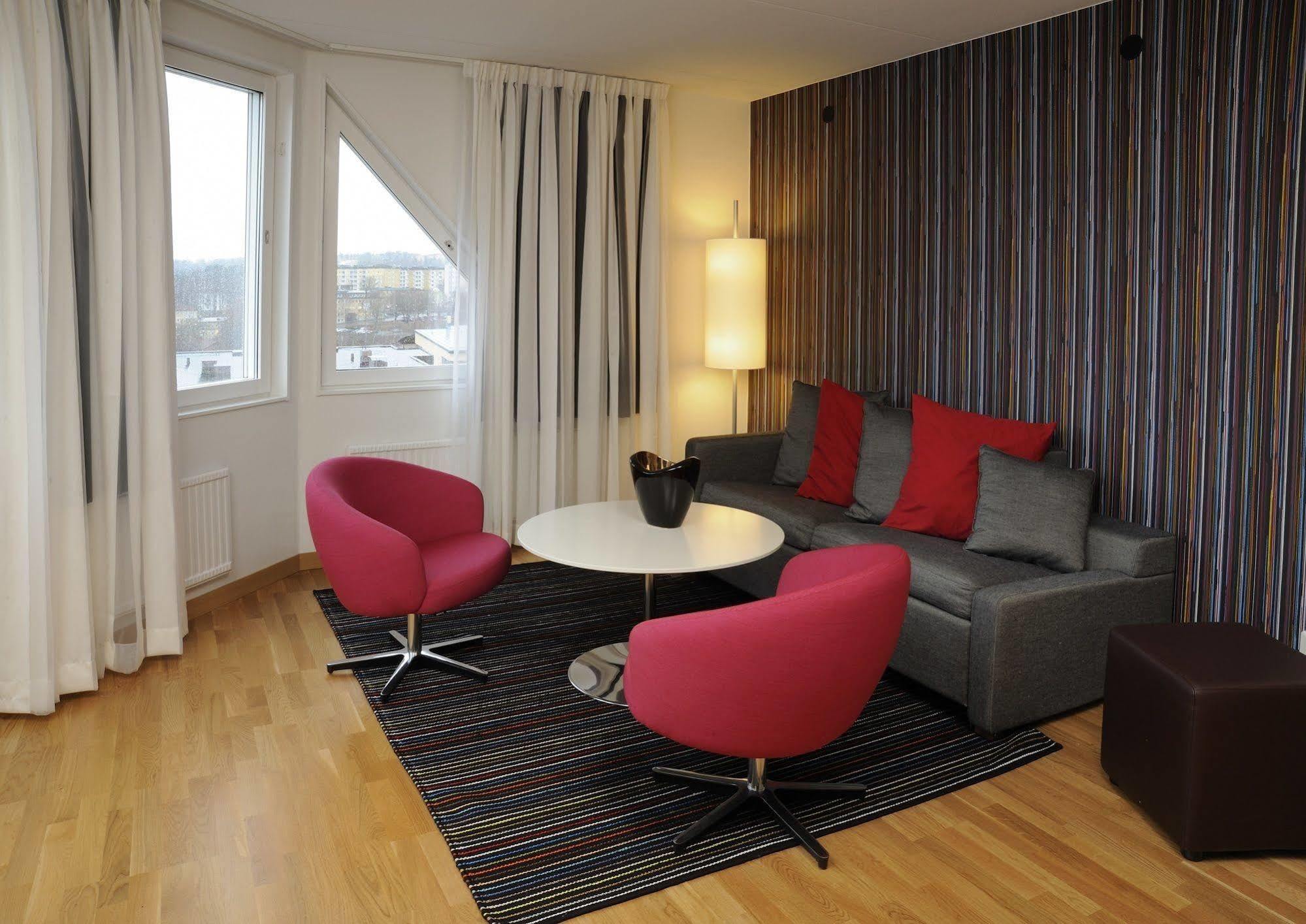 Scandic Plaza Бурос Экстерьер фото